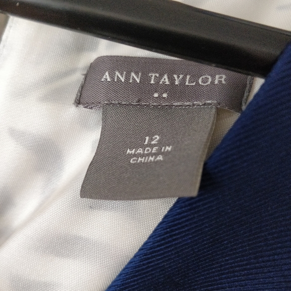 Stunning silk twill Ann Taylor dress, size 12 - Picture 3 of 8